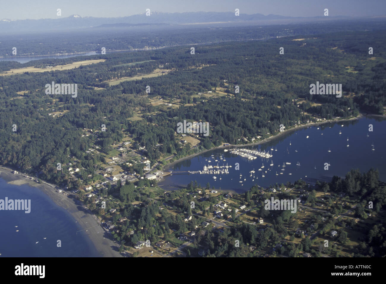 NA, USA, Washington, Vashon Island. Vue aérienne de Vashon Island Marina Banque D'Images