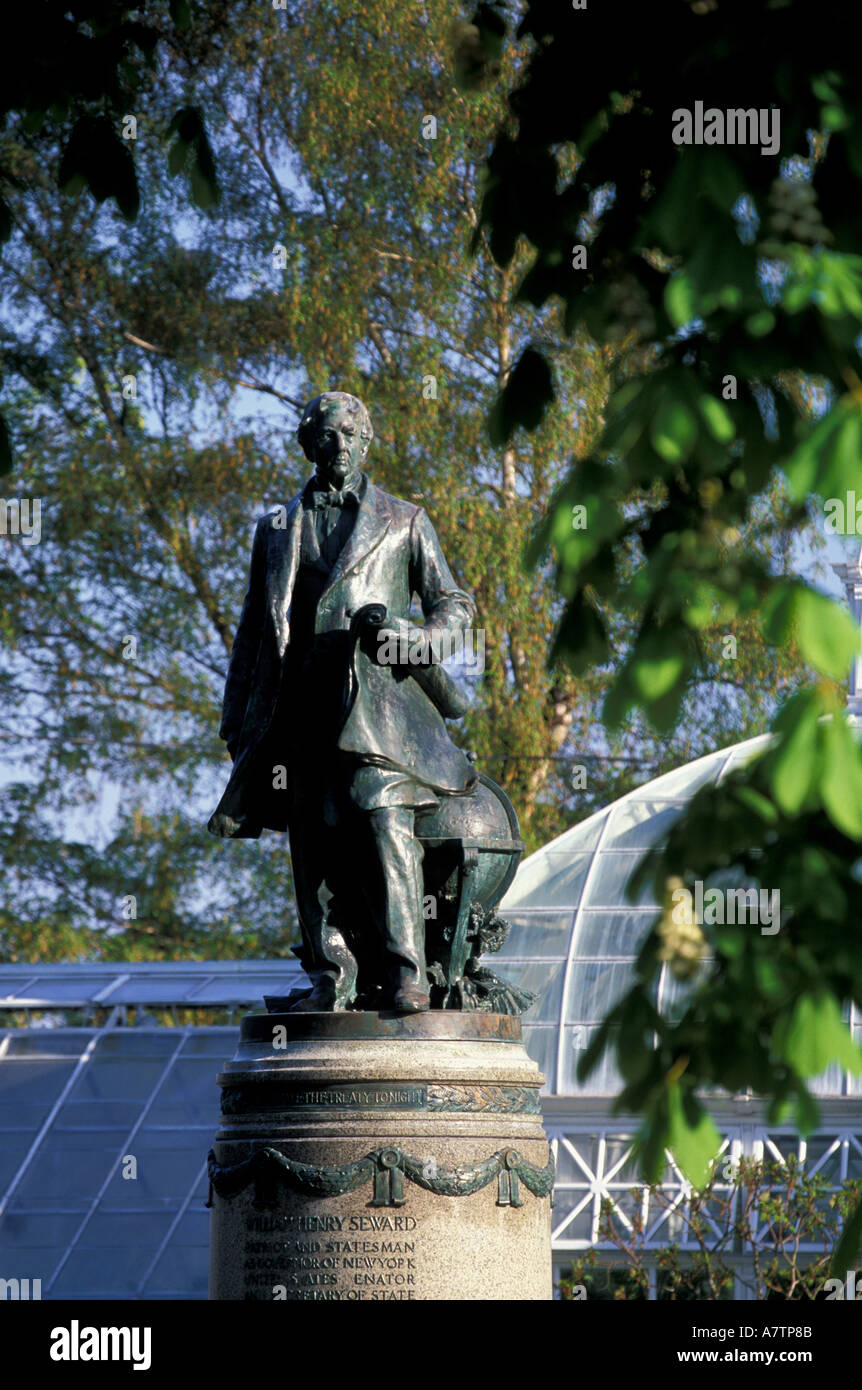 NA, USA, Seattle, Volunteer Park, statue de William Henry Seward Banque D'Images