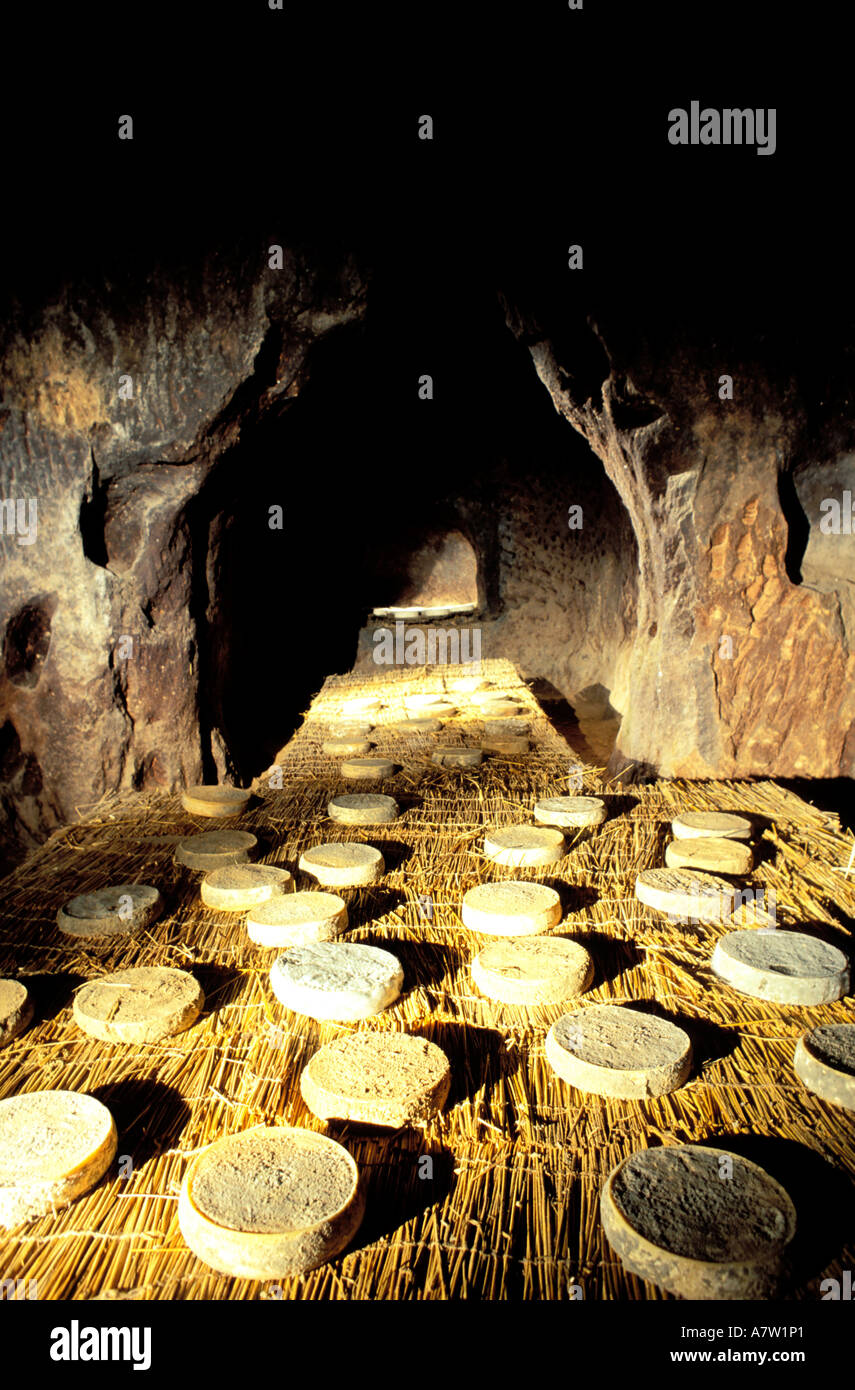 France, Puy de Dome, Saint Nectaire, village troglodyte house, Bellonte Farges mystères Banque D'Images