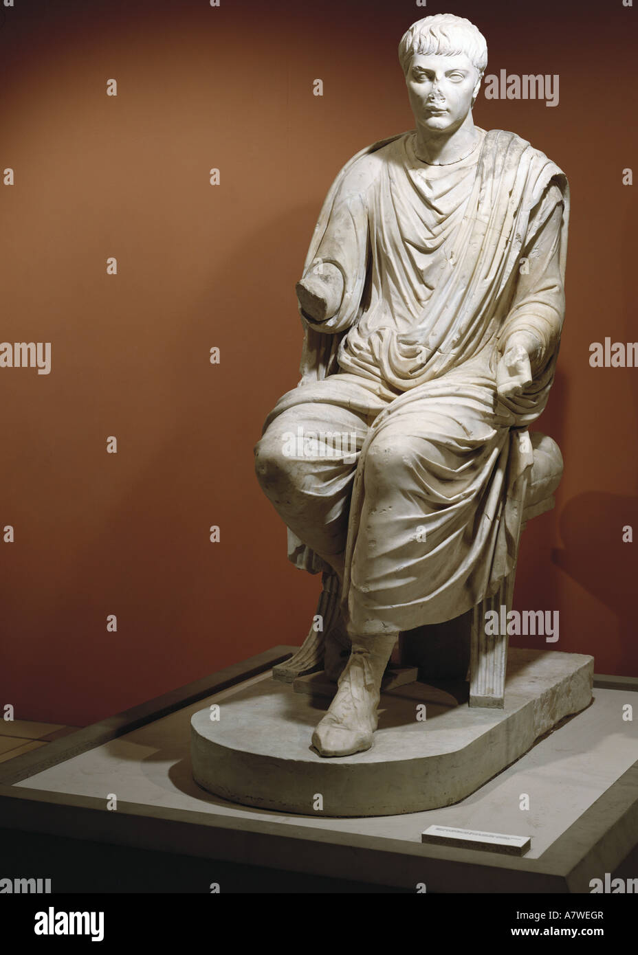 Beaux-arts, antiquité, Empire romain, sculpture, statue d'un homme assis,  probablement l'empereur Claudius (qui régna de 41 à 54 Ma), marbre, souabe,  1er siècle, l'artiste a le droit d'auteur , de ne pas