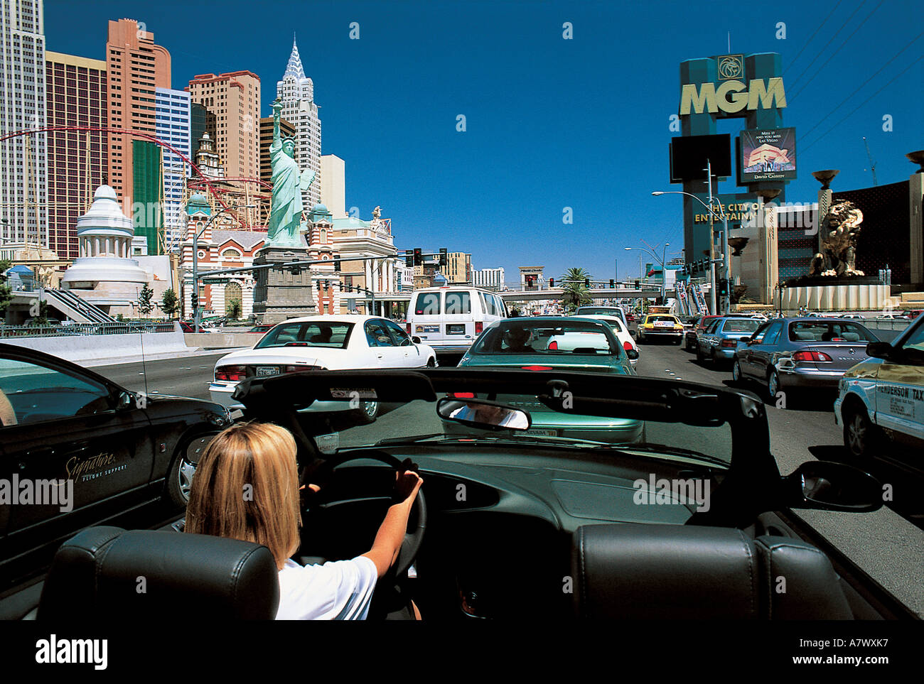 United States, Nevada, Las Vegas, voiture décapotable sur le Strip Photo  Stock - Alamy