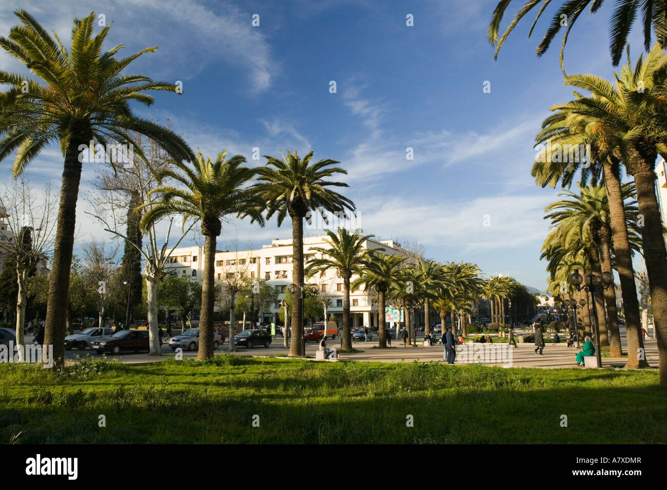 Maroc, Fes : Fes Fes Ville Nouvelle (Nouveau), Place Florence le long de l'Avenue Hassan II Banque D'Images