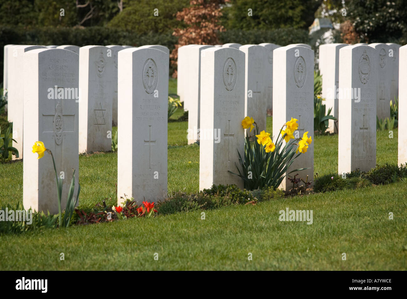 Tombes de guerre à la Seconde Guerre mondiale, le cimetière militaire de Ranville 2 en Calvados Normandie France Banque D'Images