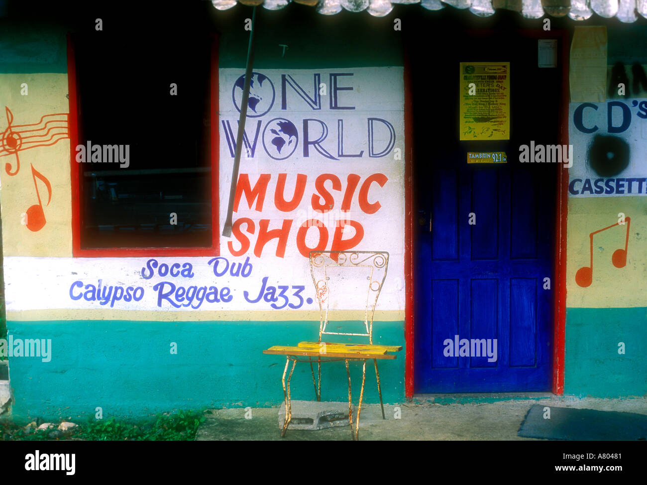 Façade du magasin de musique reggae à Store Bay Tobago Antilles Caraïbes Banque D'Images