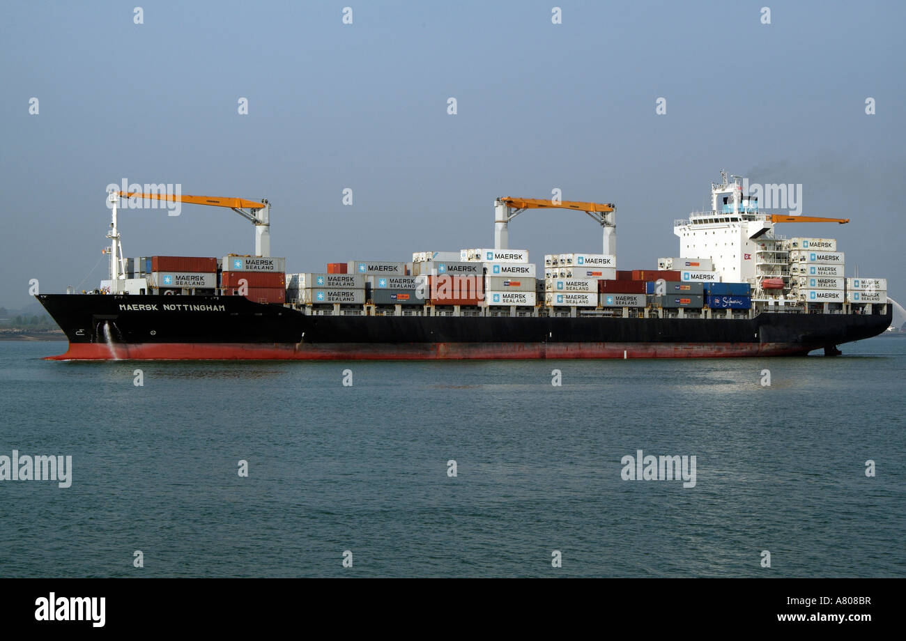 Transporteur de conteneurs Maersk Nottingham sur Southampton Water England UK Banque D'Images