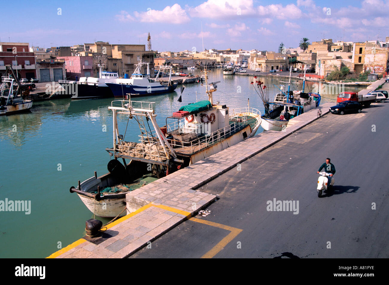 L'Italie, la Sicile, le port de Mazara del Vallo Photo Stock - Alamy