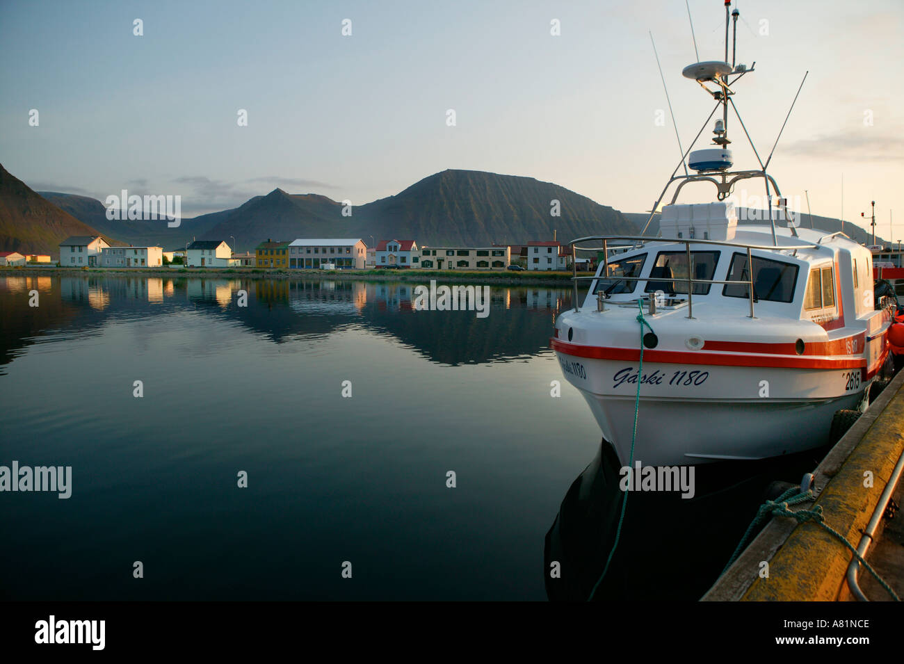 Flateyri Harbour Onundarfjordur Fjords de l'Ouest l'Islande Banque D'Images Flateyri Harbour Onundarfjordur Fjords de l'Ouest l'Islande Banque D'Images