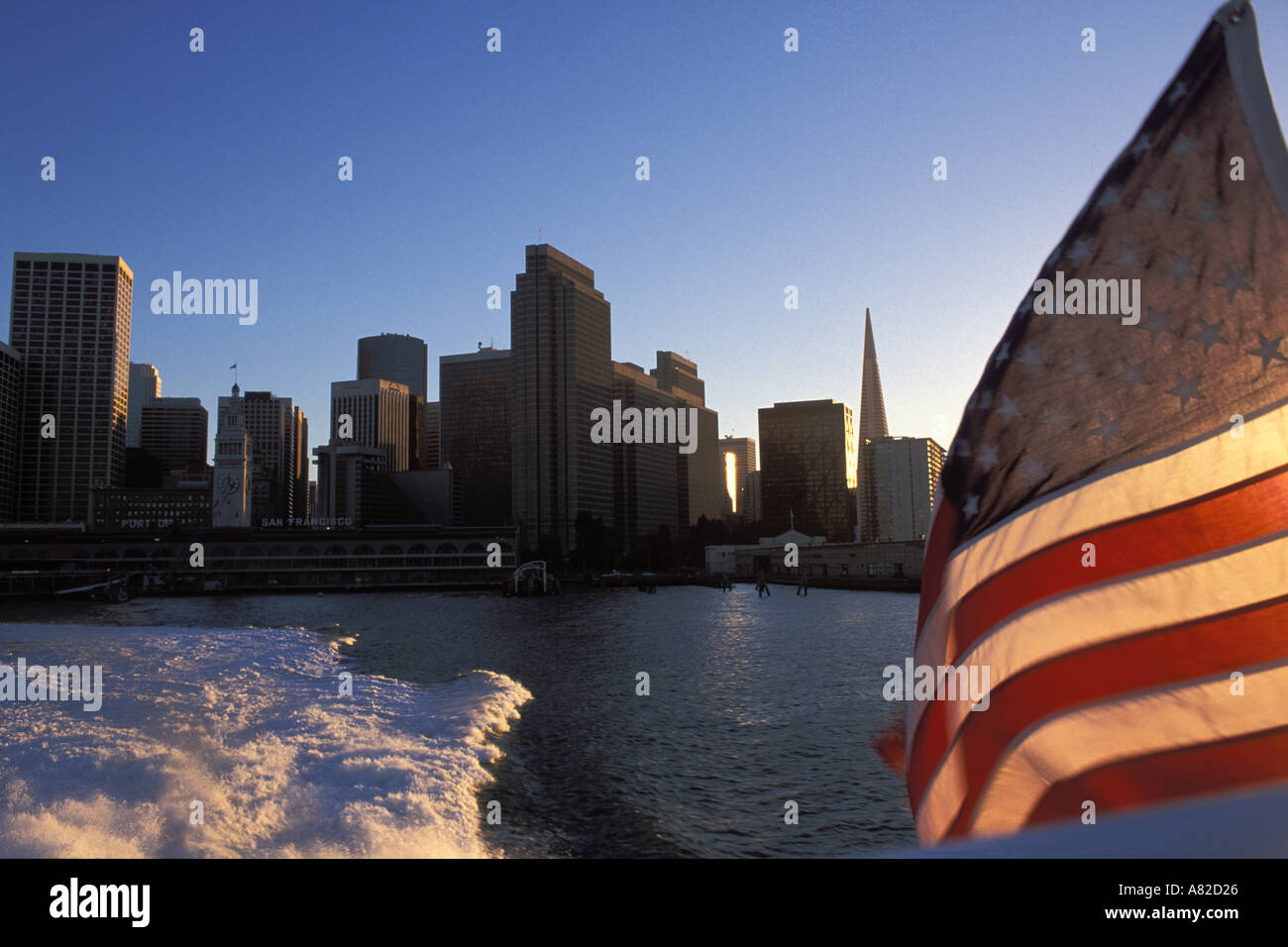 La Californie, San Francisco Bay, Ferry et le centre-ville de San Francisco Banque D'Images