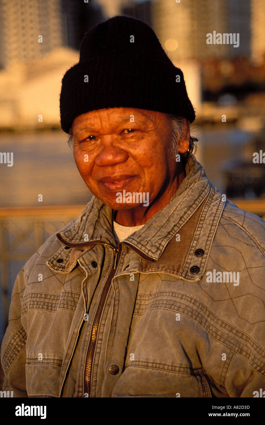 La Californie, San Francisco, tôt le matin, pêcheur chinois Banque D'Images