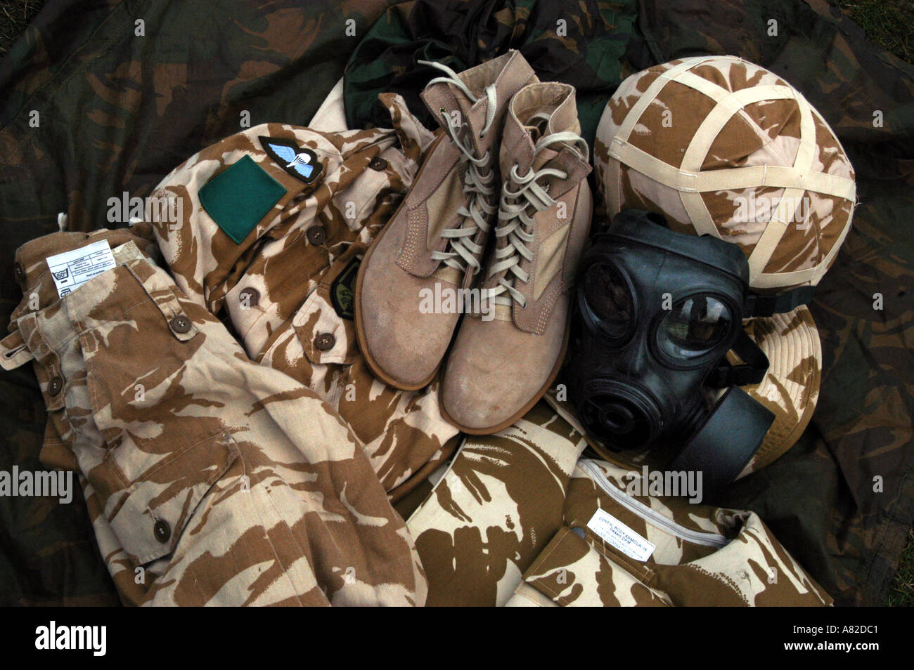 Les préparatifs de guerre de l'Iraq, Colchester, casernes de l'Angleterre. 2003 3 Para 16 Brigade d'assaut aérien montrent leur kit. Banque D'Images