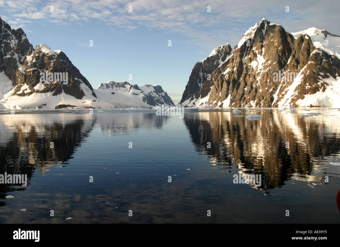 Canal Lemaire raide,verso chenal entre l'île Booth et la péninsule Antarctique souvent appelé 'Allée Kodak' ! Banque D'Images