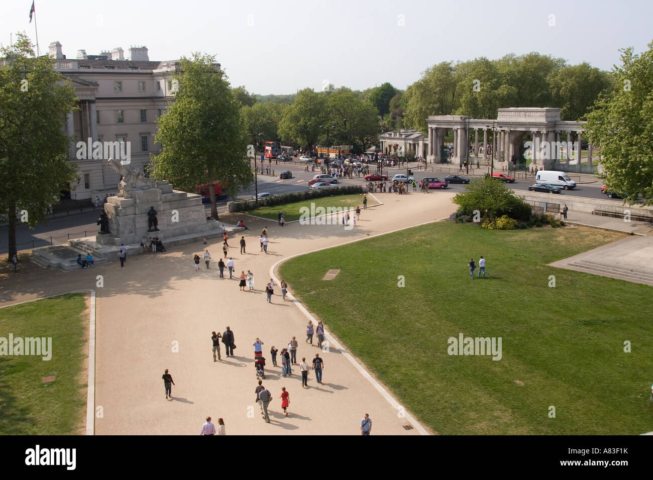 Vue depuis le haut de l'Édifice Wellington Arch, Hyde Park Corner, London GB UK Banque D'Images