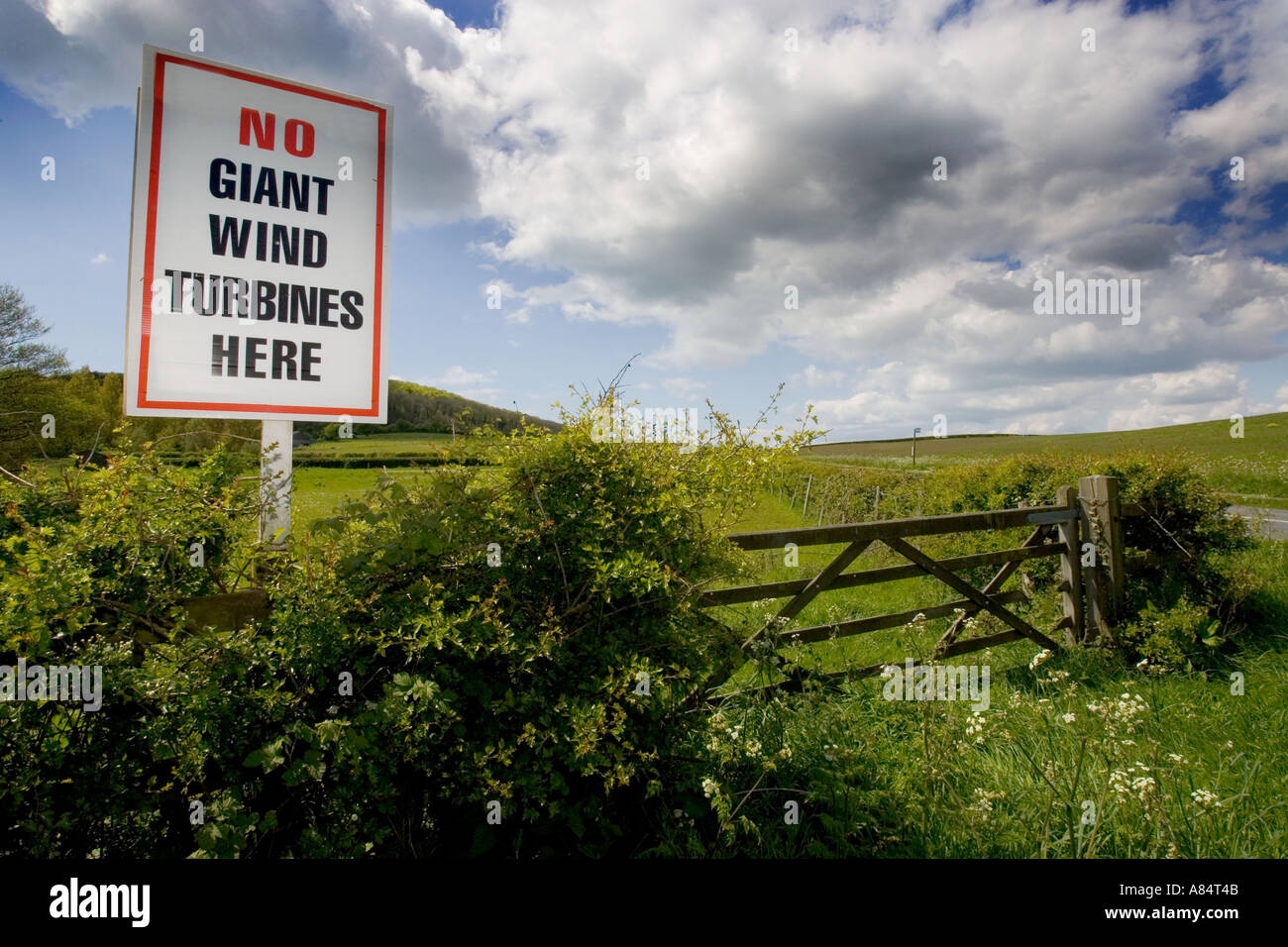 En signe d'éoliennes anti domaine Wellow Ile de Wight Angleterre UK Banque D'Images