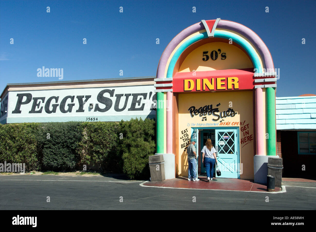 Peggy Sue s nifty fifties Diner à Barstow, California USA Banque D'Images