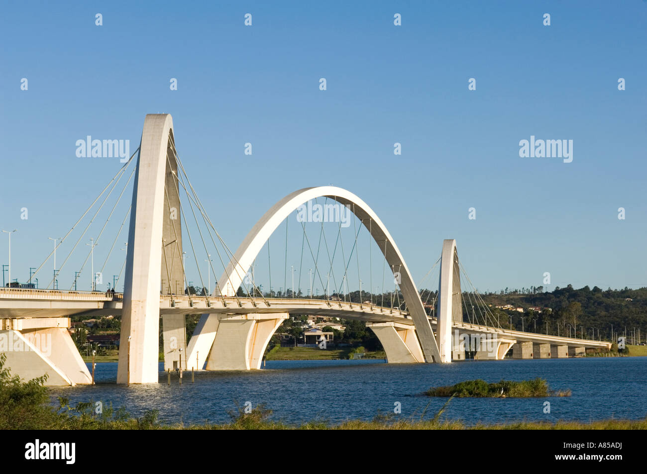 Une vue sur le pont JK (Président Juscelino Kubitschek bridge) à Brasilia. Banque D'Images