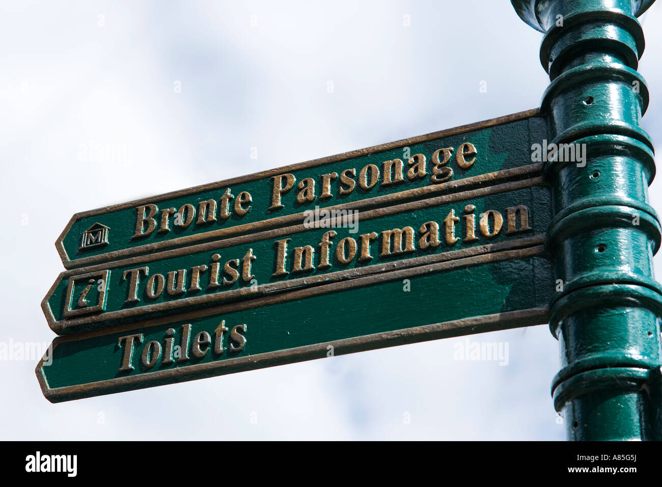 Signe de tourisme de Bronte Parsonage Museum, Haworth, West Yorkshire, England, UK Banque D'Images