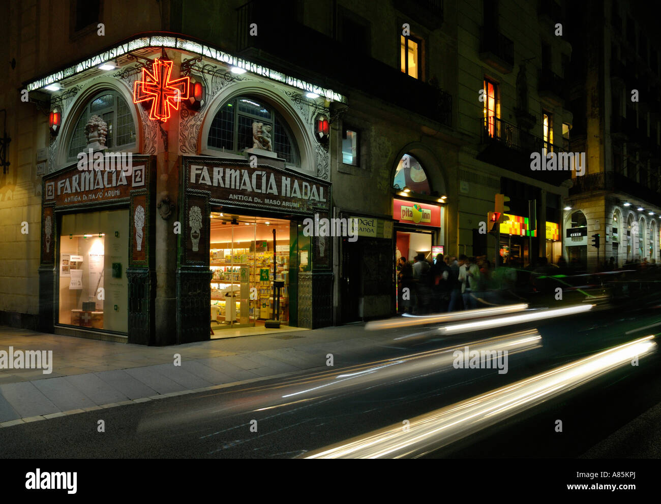 Pharmacie ANTIQUE DANS LAS RAMBLAS BARCELONA LA CATALOGNE ESPAGNE Banque D'Images