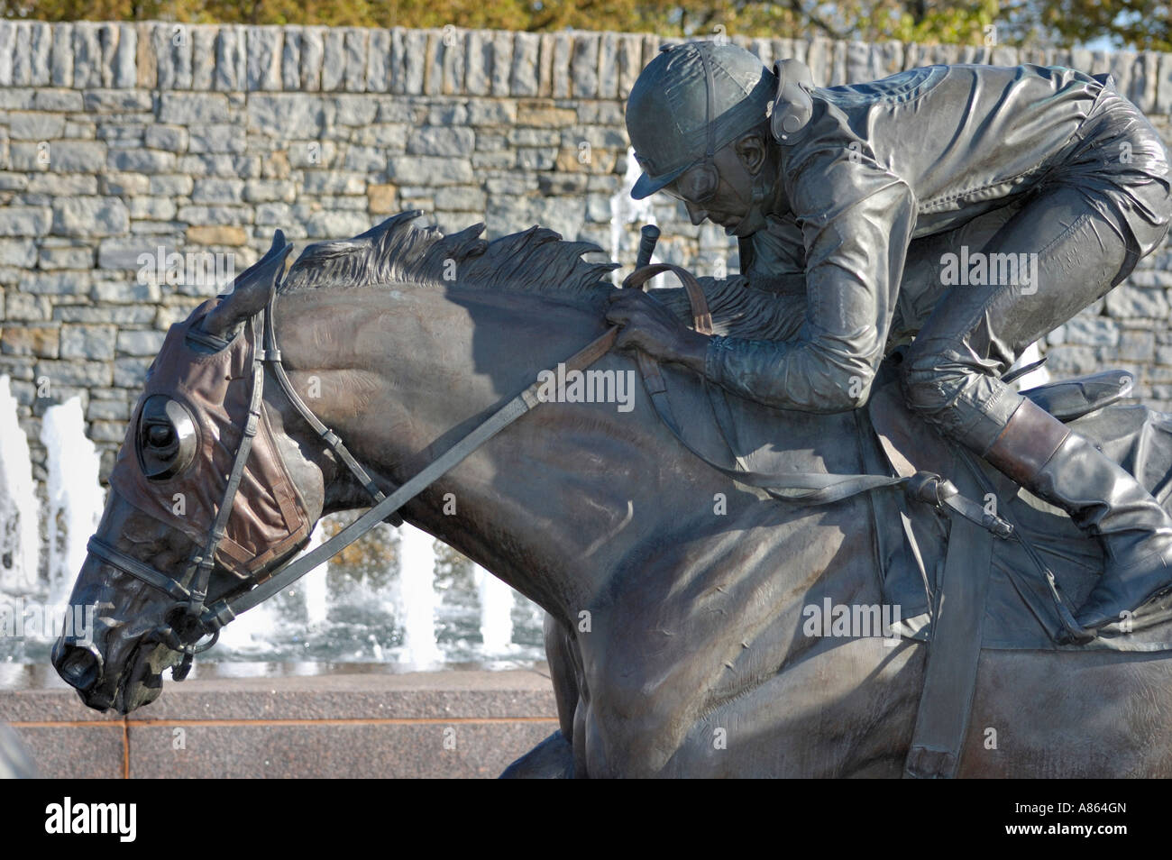 Les courses de chevaux pur-sang dans le parc de sculptures à Lexington Kentucky USA Banque D'Images