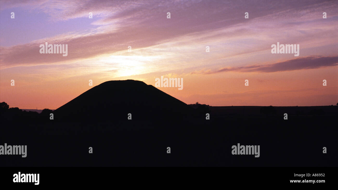 Silbury Hill près de Avebury Wiltshire, Angleterre Banque D'Images