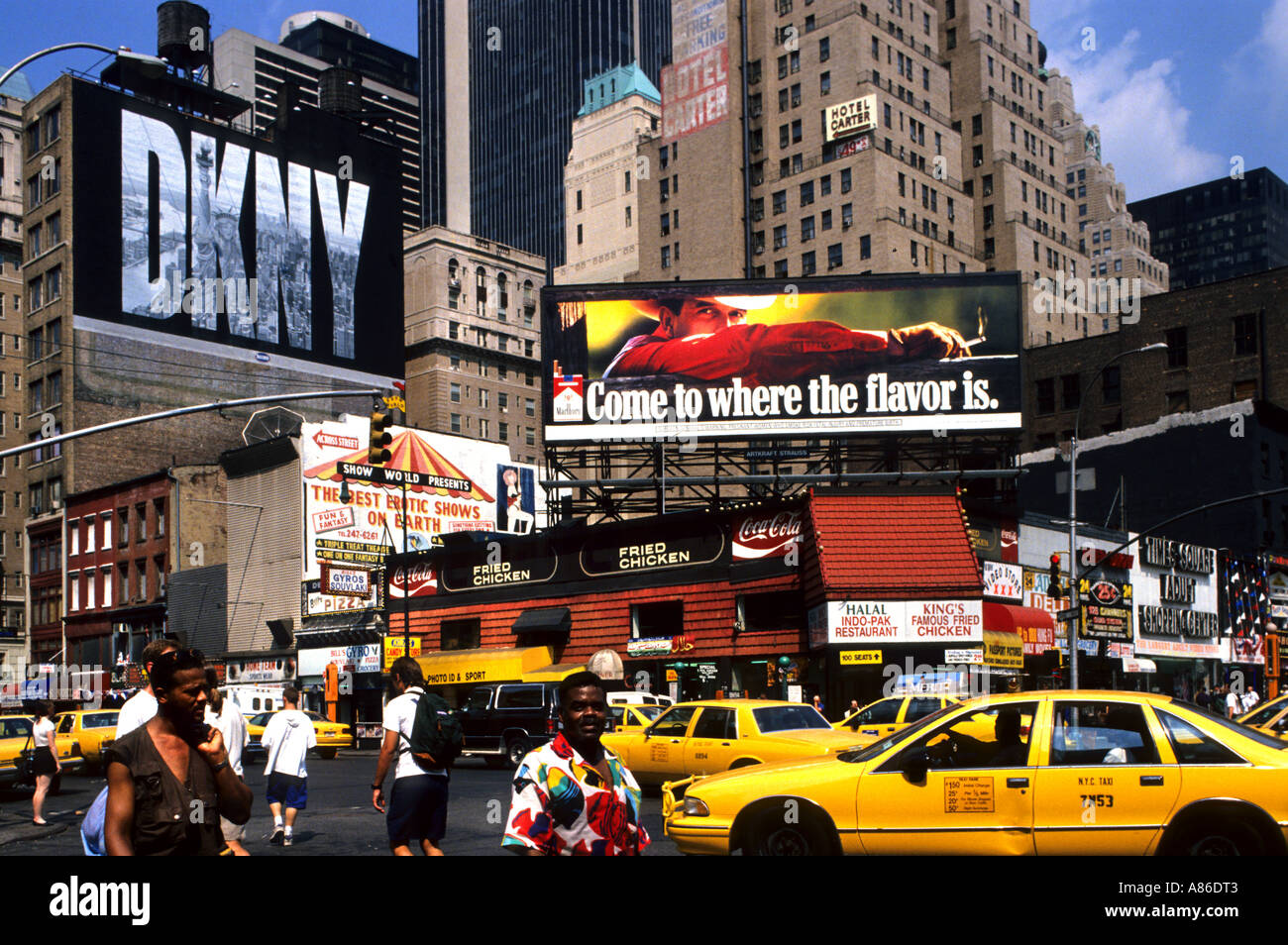 Times Square Broadway New York City Les cigarettes de Marlboro Cigarette sign billboard Banque D'Images