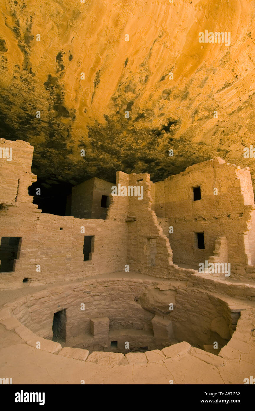 Maison de l'épinette ruines, le Parc National de Mesa Verde, Colorado, bien préservé village Anasazi Puebloan Banque D'Images