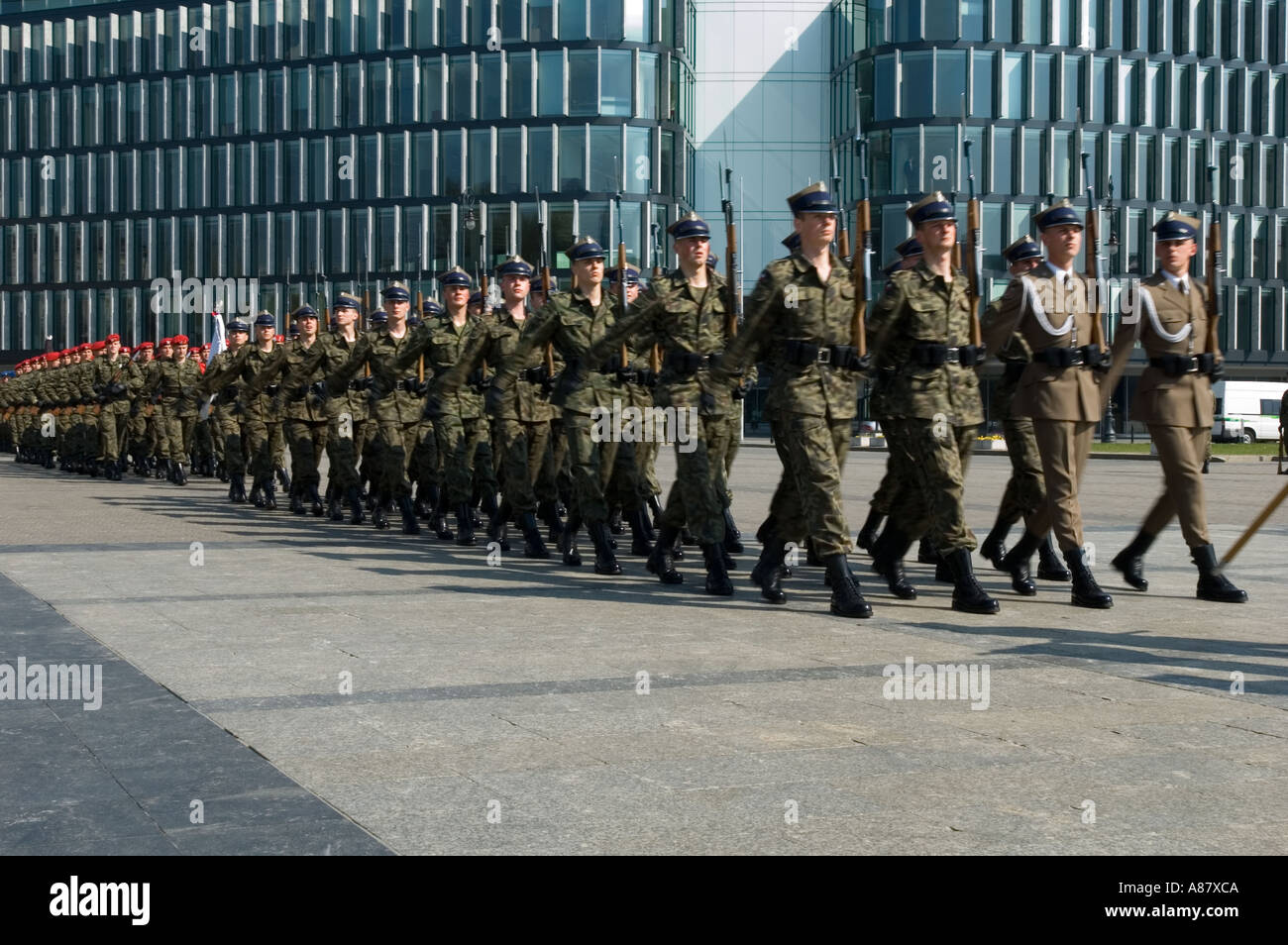 Un groupe de marche de l'infanterie polonaise Varsovie Pologne Banque D'Images