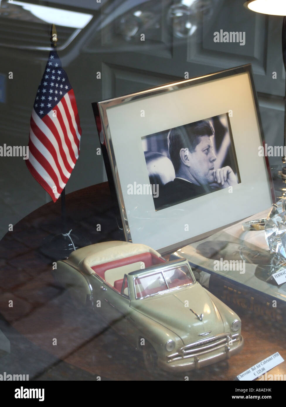 Objets américains dans une vitrine dans Rome Banque D'Images