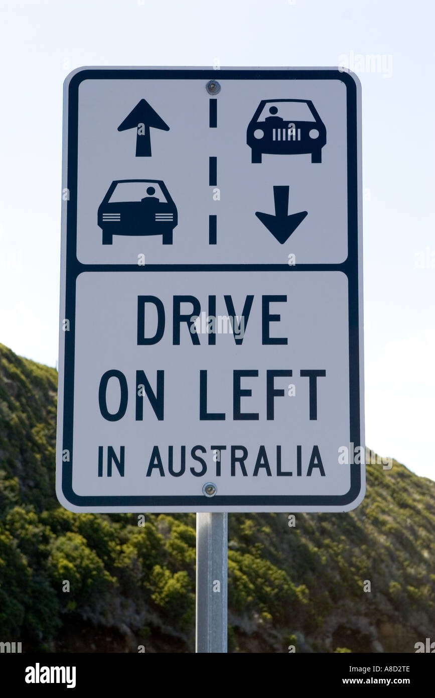 Conduire à gauche en Australie road sign Banque D'Images