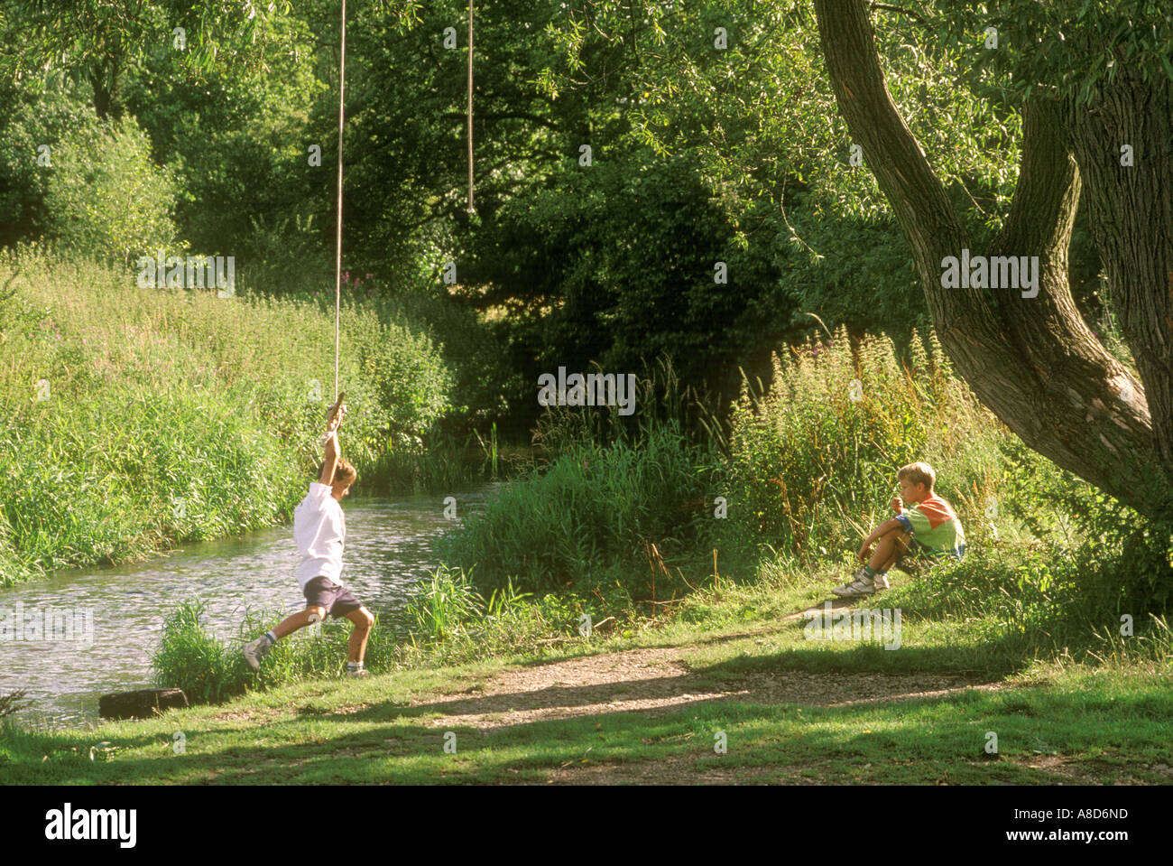 Enfants jouant à Knowle, West Midlands Banque D'Images