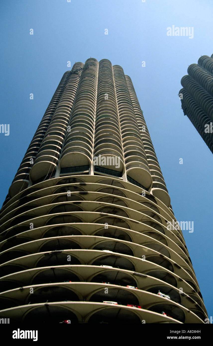 Le MARINA CITY avec parking et accès rivière boutiques appartements construit par BERTRAND GOLDBERG 1964 Chicago Illinois Banque D'Images