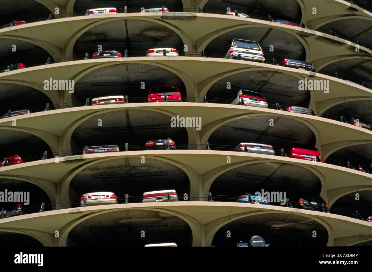 Le MARINA CITY avec parking et accès rivière boutiques appartements construit par BERTRAND GOLDBERG 1964 Chicago Illinois Banque D'Images