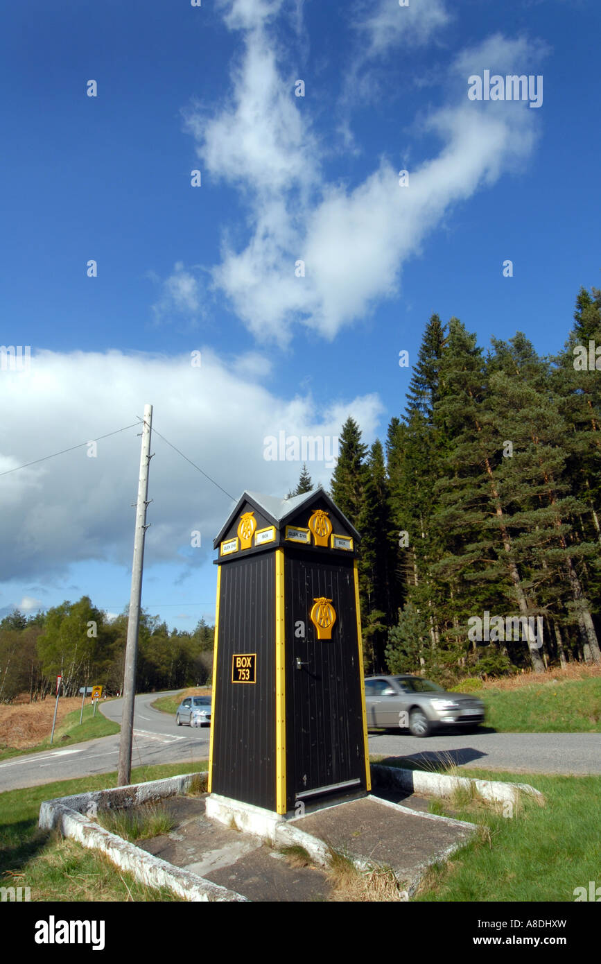 Un service de dépannage AA TÉLÉPHONE FORT SUR LA ROUTE B974 EN ECOSSE.UK Banque D'Images
