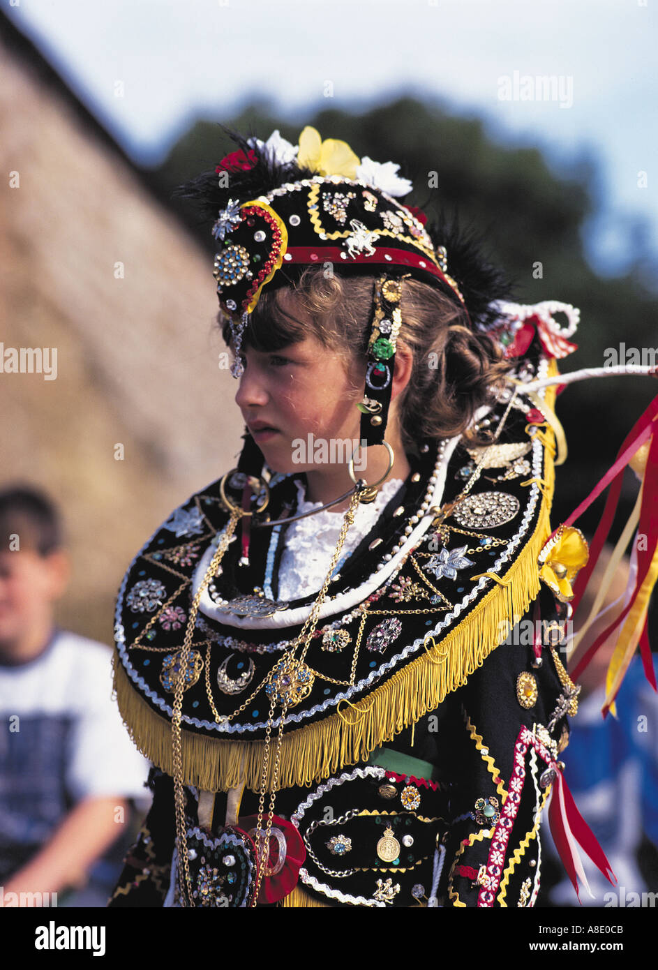 dh Festival of the Horse SOUTH RONALDSAY ORKNEY Scottish Girls Collier de cheval St Margarets Hope événement fille scotland costume de personnes Banque D'Images
