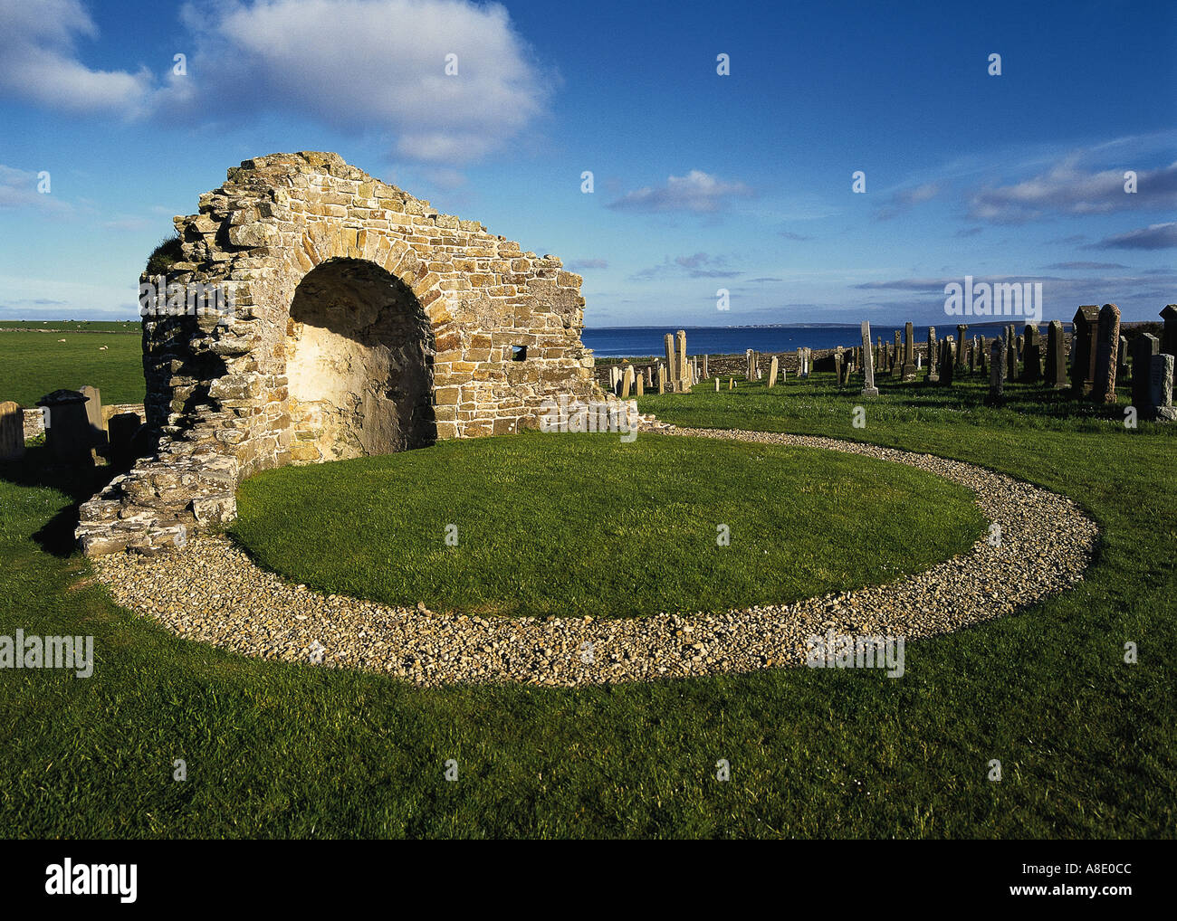 dh Église Saint-Nicolas ORPHIR ÉGLISE ORKNEY connue seulement Scottish Round kirk scala Banque D'Images