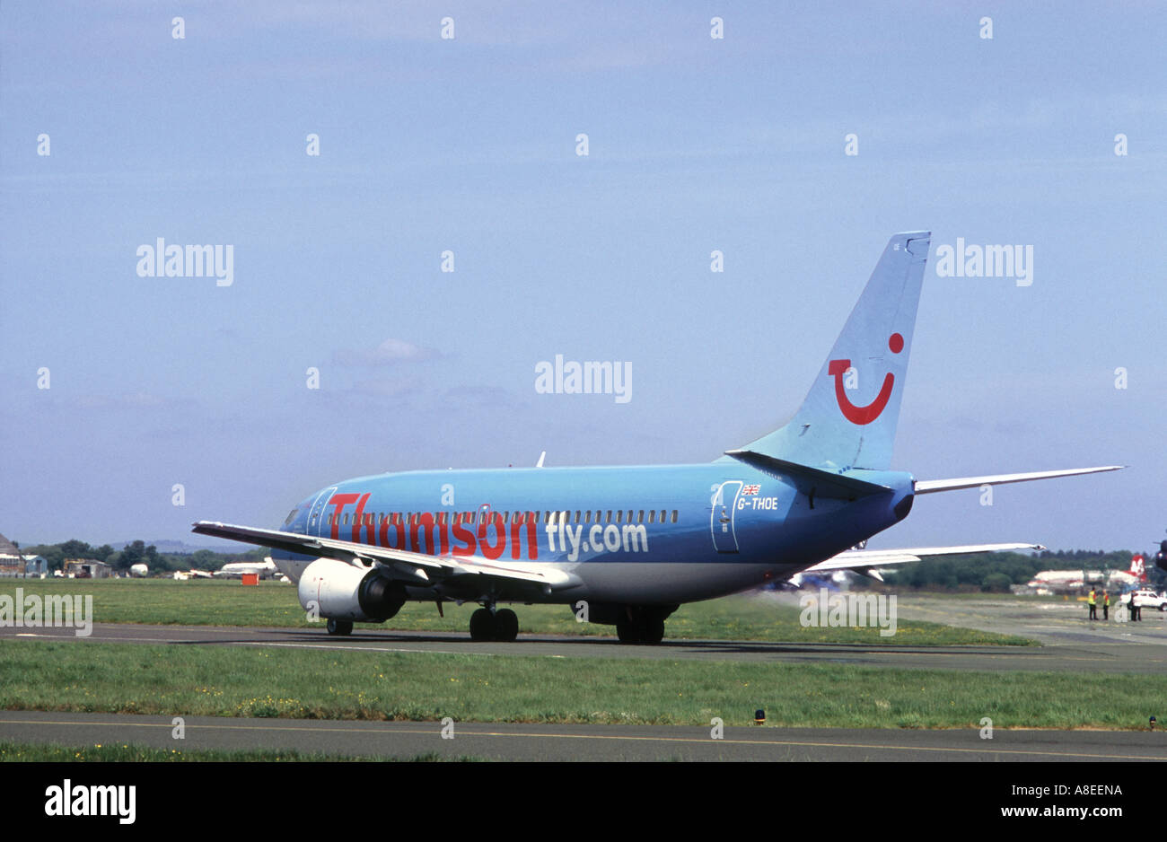 Thomsonfly Boeing 737 à l'aéroport de Bournemouth Banque D'Images