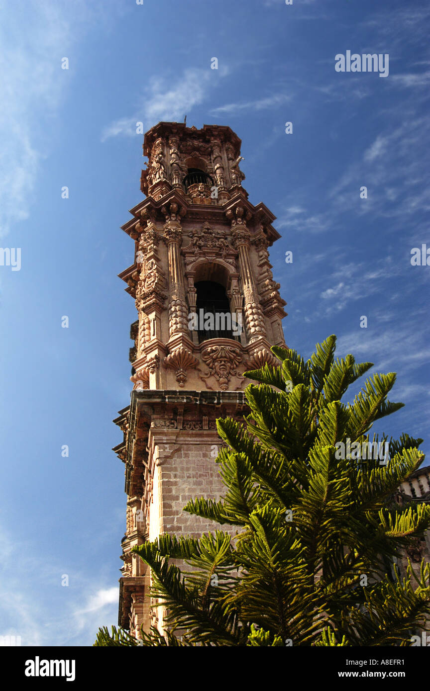 Clocher de l'église à Taxco Jalisco au Mexique. Banque D'Images