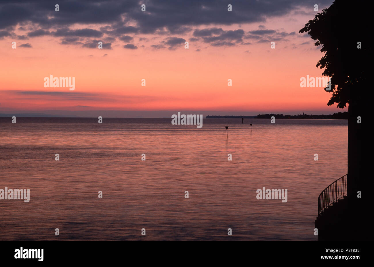 Le lac de Constance (Bodensee) après le coucher du soleil, Lindau Allemagne Bavière Banque D'Images
