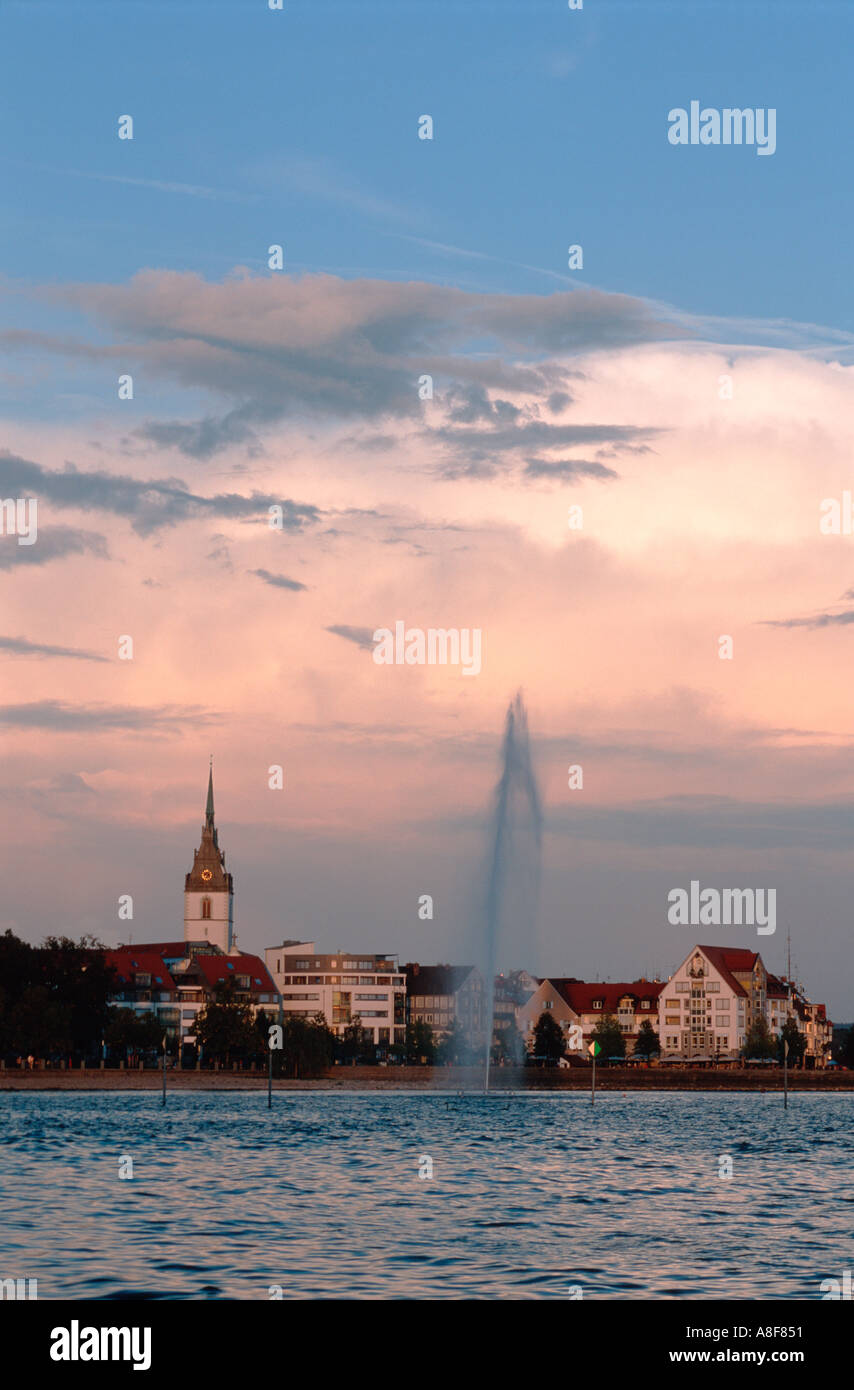 Friedrichshafen au coucher du soleil, le lac de Constance (Bodensee) Bade-wurtemberg Allemagne Banque D'Images