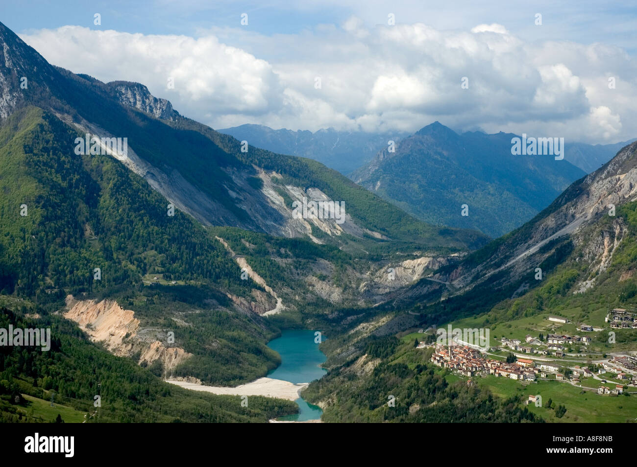 Barrage de longarone Banque de photographies et d’images à haute — free download