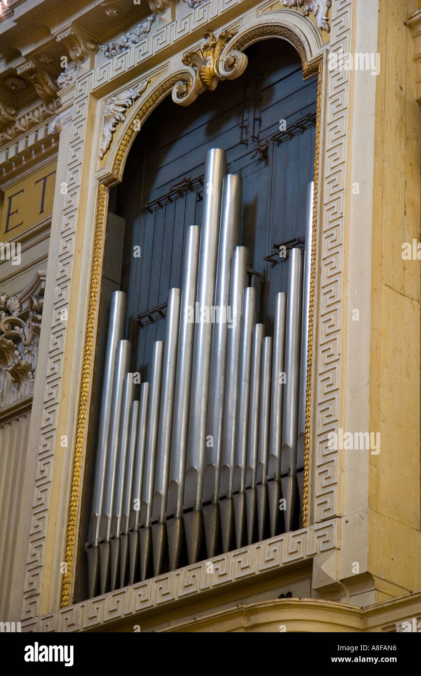 Porte, vitraux, orgue, musique, instrument, l'église, à l'intérieur, les croyants, la religion, les prières Banque D'Images