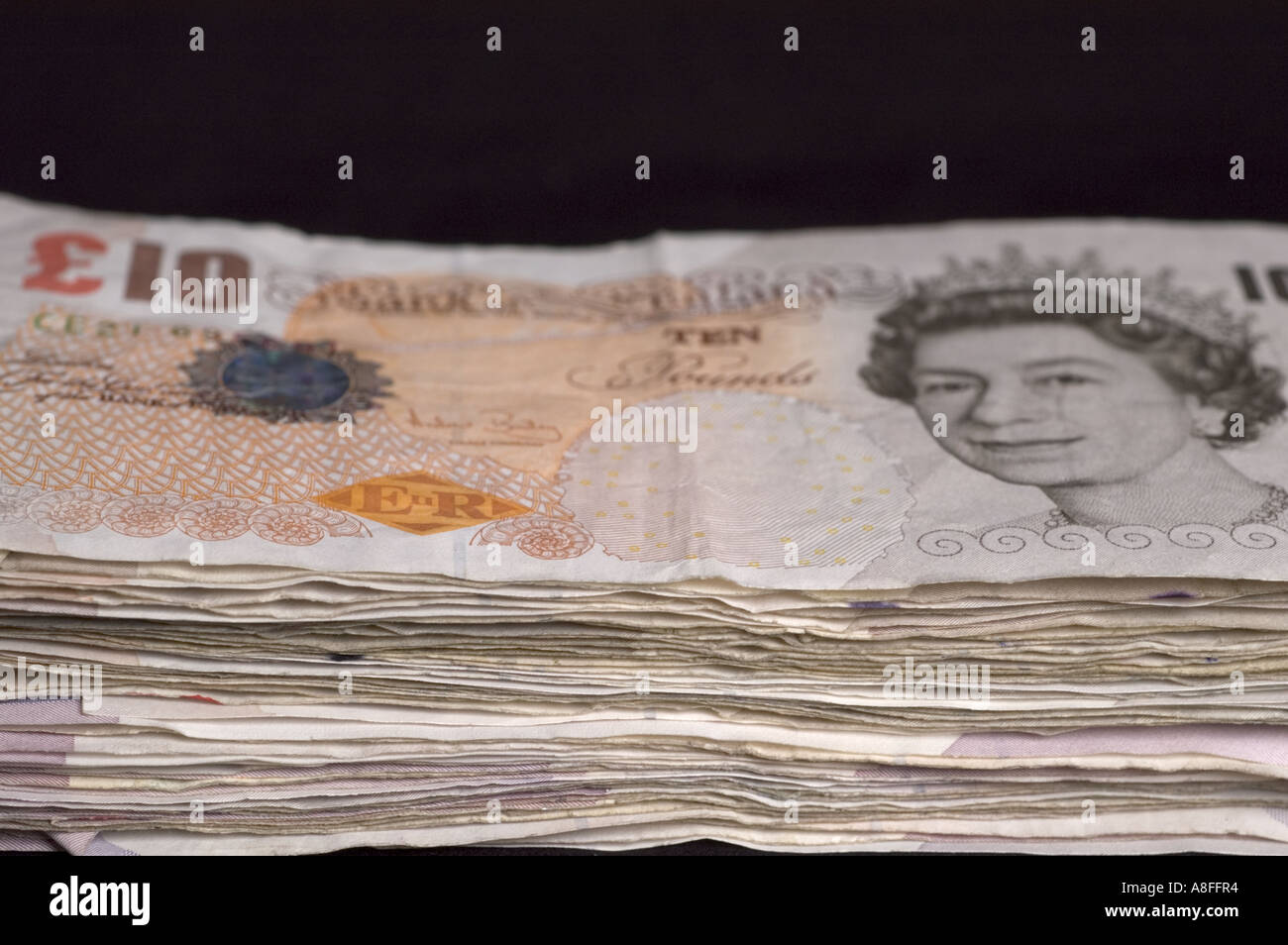 Pile de billets de 10 livres Banque de photographies et d’images à haute résolution Alamy
