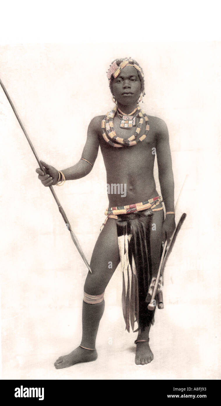 Fin du xixe siècle d'impression litho représentant un guerrier zoulou Afrique du Sud impression lithographique ancienne Banque D'Images