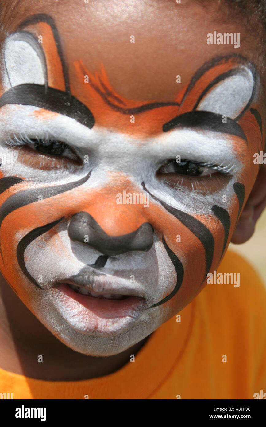 Miami Florida,Tropical Park,Drug Free Youth in Town DFYIT club,anti-addiction programme organisation à but non lucratif,familles parents enfants chil Banque D'Images