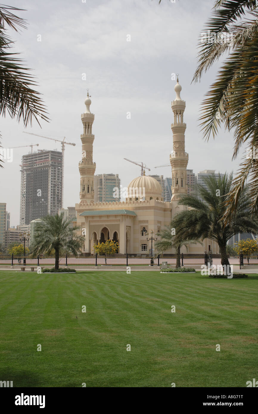 Mosquée de l'Émirat de Sharjah al, près de Dubaï, Emirats Arabes Unis. Photo par Willy Matheisl Banque D'Images