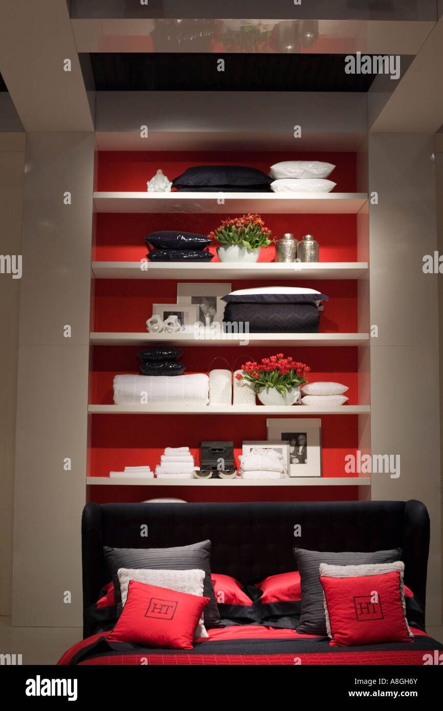 Avec intérieur rouge blanc et noir les couleurs de chambre à coucher Banque D'Images