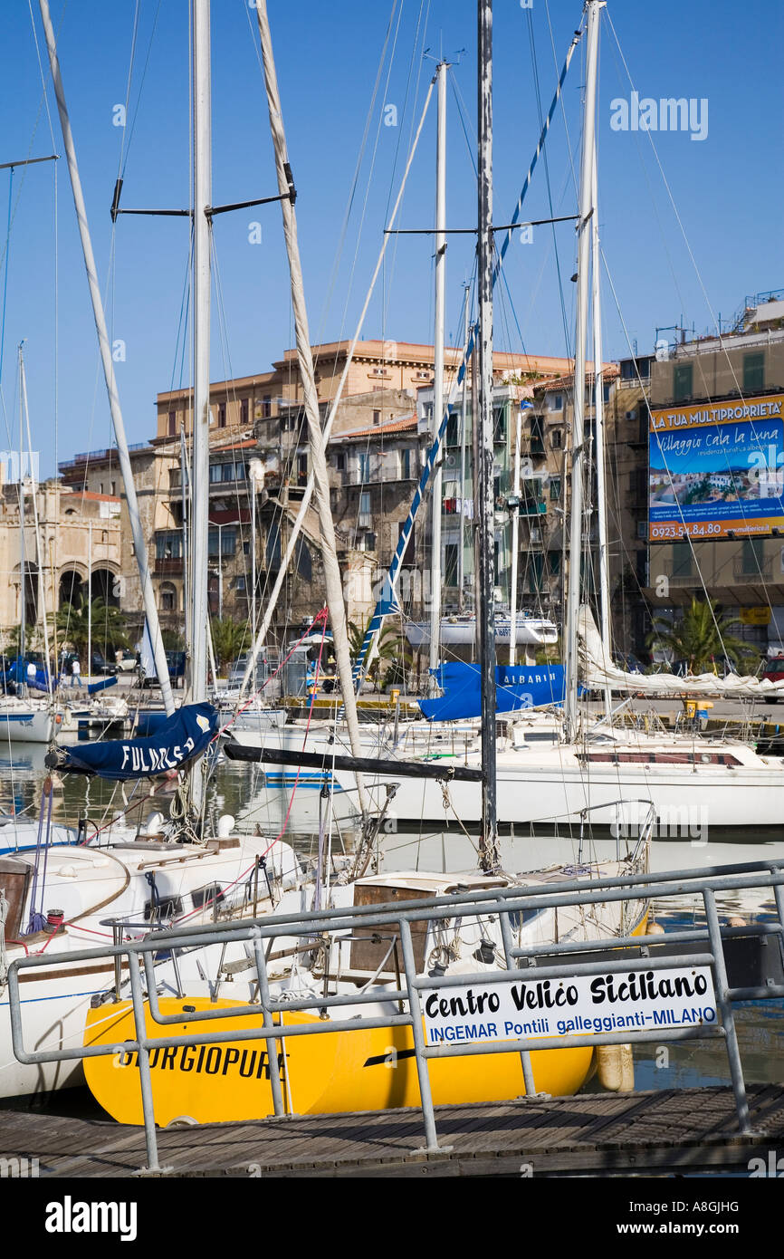 Marina à La Cala Palerme Sicile Italie Banque D'Images