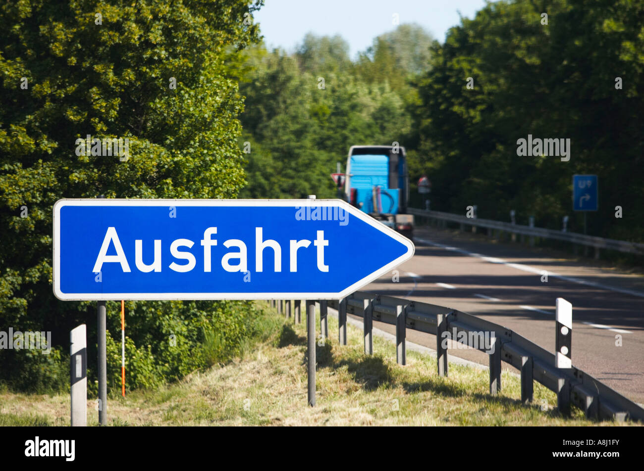 Sortie autoroute allemande signe, ausfahrt, Allemagne Europe Banque D'Images