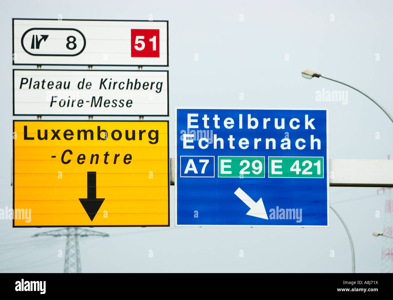 Panneaux routiers luxembourg Banque de photographies et d’images à