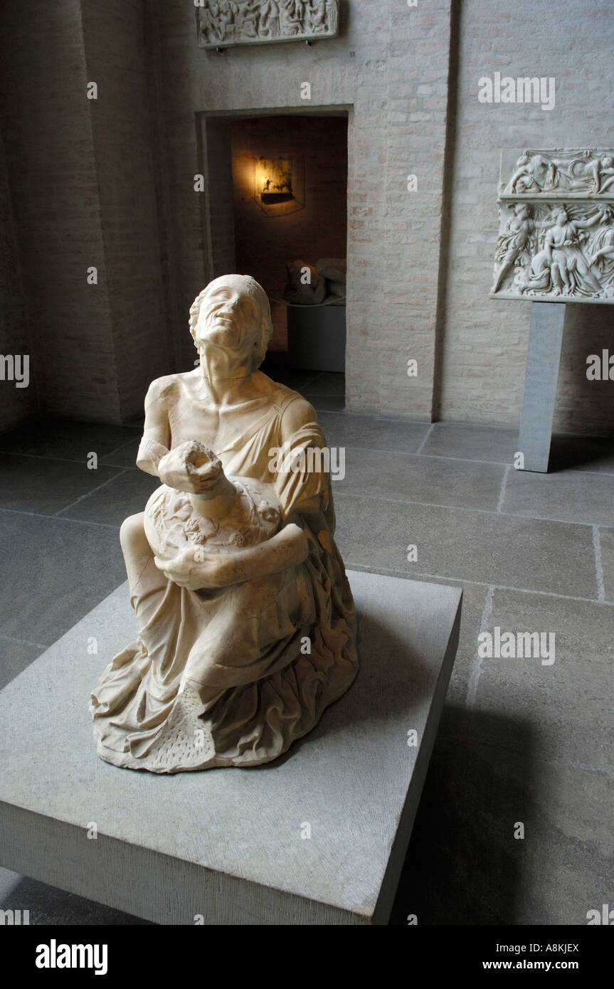 Vieille Femme ivre, Grec, sculpture, Glyptothèque de Munich, Bavière, Allemagne Banque D'Images