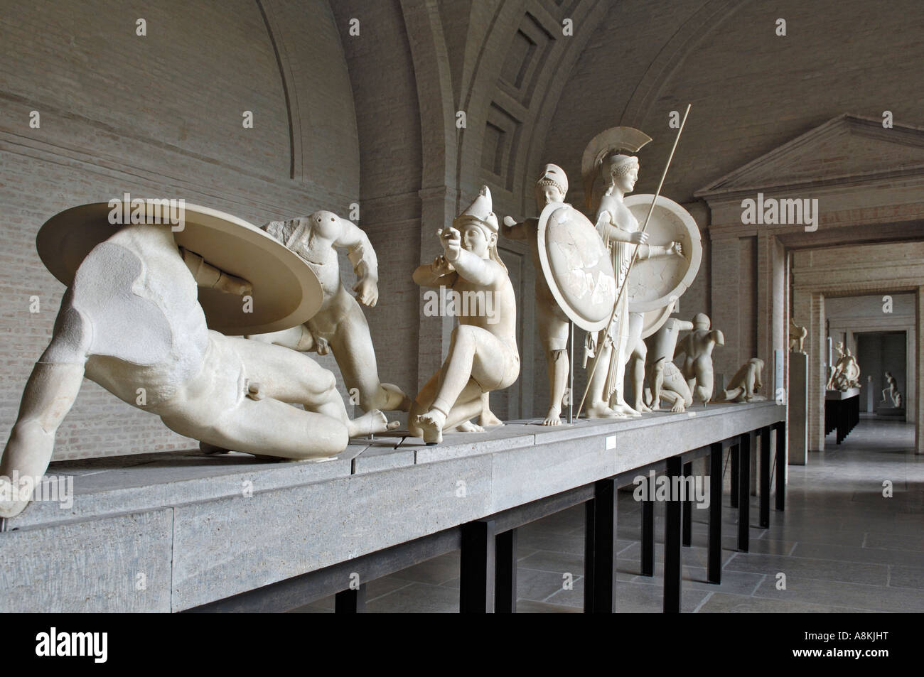 Pignon ouest du Temple d'Égine, Glyptothèque de Munich, Bavière, Allemagne Banque D'Images